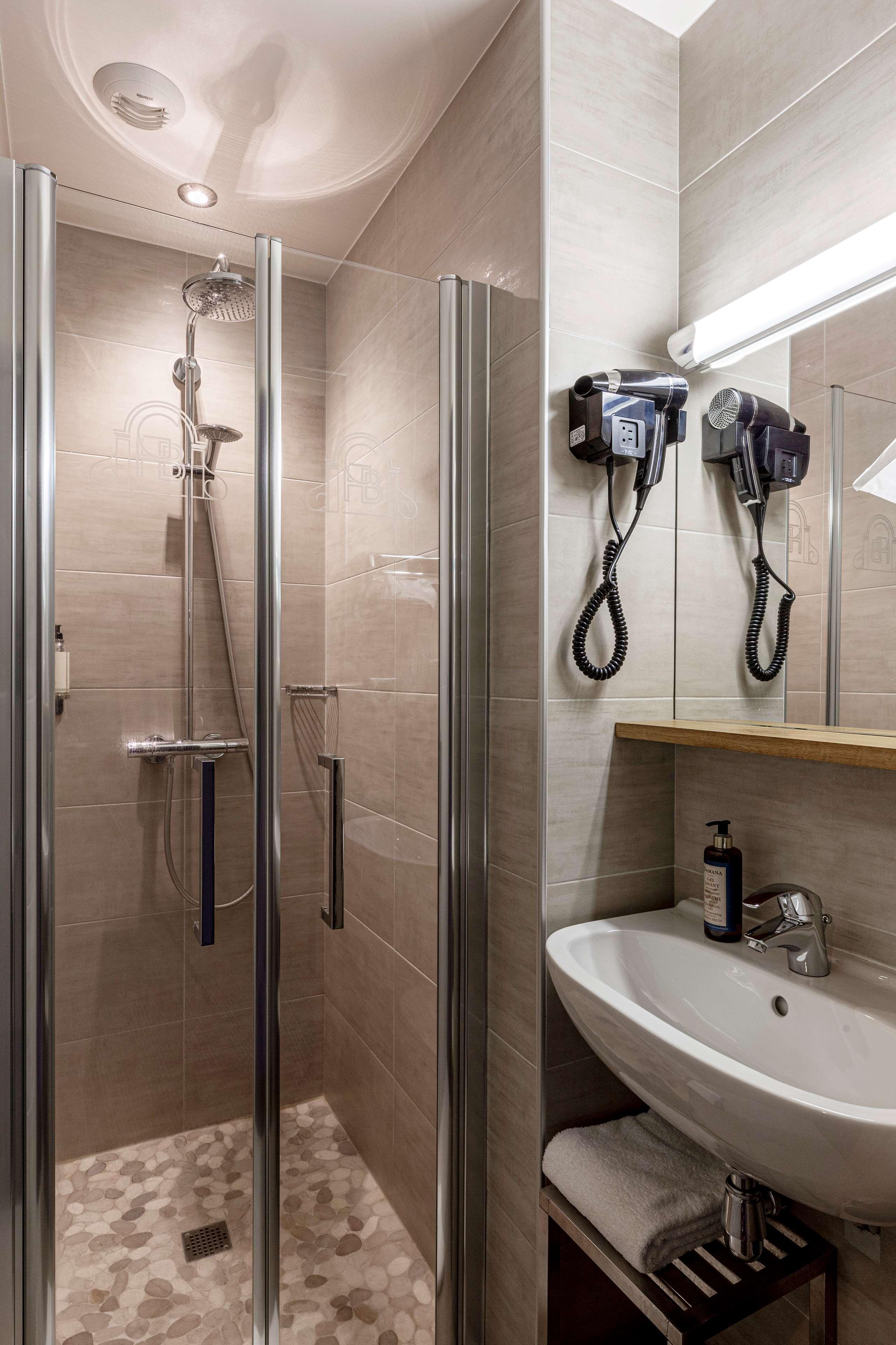 Western Grand De Bordeaux Hotel 3*